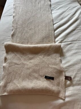 Light Beige Ribbed Knit Scarf with Shimmer